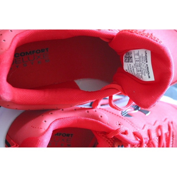 Men’s Under Armour Charged Assert 10 Sneakers Red Black Size 11 BNIB - Picture 8 of 10